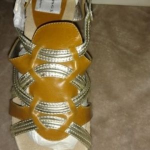 a j valenci wedge sandals